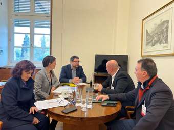 Συνάντηση Αχτσιόγλου, Ηλιόπουλου, Φωτίου με εκπροσώπους των εργαζομένων στον επισιτισμό - τουρισμό