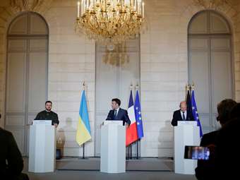 Μακρόν και Σολτς διαβεβαίωσαν τον Ζελένσκι πως θα συνεχίσουν να ενισχύουν την Ουκρανία