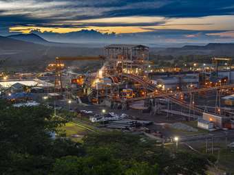 H AngloGold εξαγοράζει την εξορυκτική χρυσού Centamin, σε ένα deal 2,5 δισ. δολ.