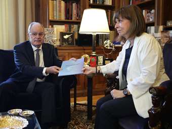 Γεύμα Κ. Σακελλαροπούλου - Κ. Τασούλα, λίγο πριν τη "μετάβαση" στην Προεδρία της Δημοκρατίας