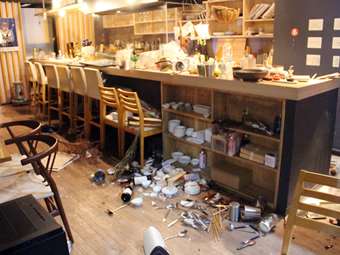 Ιαπωνία: Τουλάχιστον 30 τραυματίες μετά τον ισχυρό σεισμό και το τσουνάμι