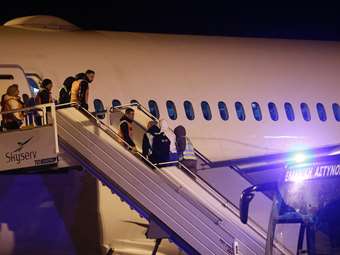 Η Γουατεμάλα υποδέχεται την πρώτη πτήση από τις ΗΠΑ με απελαθέντες μετανάστες από τρίτες χώρες