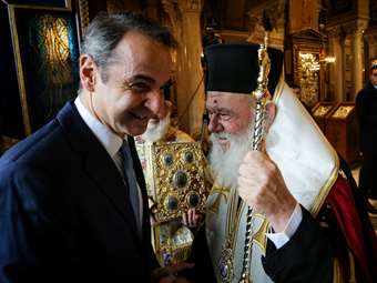 Κινήσεις επαναπροσέγγισης κυβέρνησης-Εκκλησίας - Το σήμα που εκπέμπει η κοινή εμφάνιση Μητσοτάκη-Ιερώνυμου
