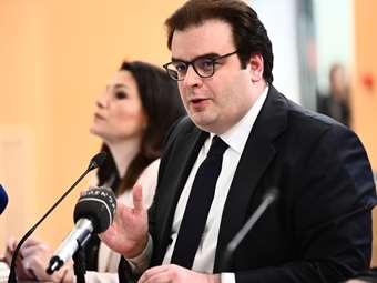 Education Min Pierrakakis: Digital tutoring a notable European case study