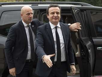 Το Κόσοβο υπέβαλε επισήμως στην Πράγα την αίτηση για ένταξη στην Ευρωπαϊκή Ένωση