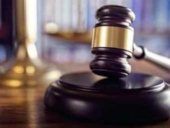 Ρουβίκωνας: Αθώοι όλοι οι κατηγορούμενοι για το πανό στη Hellenic Train