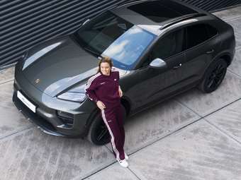 Αυτή είναι η νέα Porsche της Μαρίας Σάκκαρη