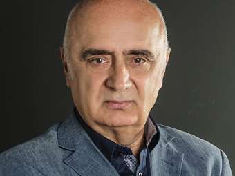 Είμαστε η ταυτότητα ή η εικόνα μας;