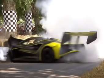 Το πρώτο ατύχημα στο Goodwood κόστισε 2,5 εκατομμύρια ευρώ (video)