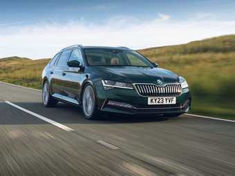 Skoda Superb Sleeper: Με 477 ίππους που δεν του φαίνονται