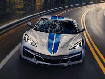 Η νέα Corvette E-Ray ήρθε στην Ευρώπη αλλά κρύβει δυσάρεστες εκπλήξεις (video)