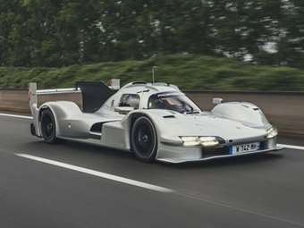 Οδηγούμε την πιο ακραία Porsche με άδεια κυκλοφορίας, τη θηριώδη και μοναδική 963 RSP