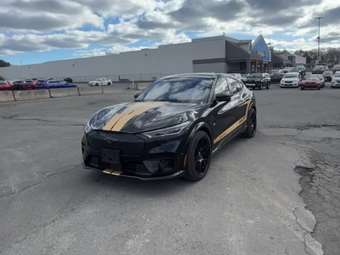 Η Hertz πουλάει τον στόλο ηλεκτρικών αυτοκινήτων μεγάλης φίρμας