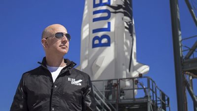 Ο Jeff Bezos πλουσιότερος κατά 10 δισ. δολάρια μετά τη συμφωνία Amazon - OpenAI