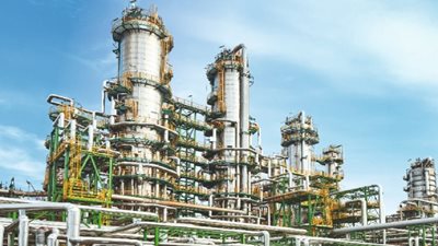 Ρωσία: Διυλιστήριο της Rosneft ανέστειλε την επεξεργασία αργού έπειτα από επίθεση ουκρανικών drones