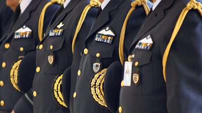 Νέο Μισθολόγιο Ενστόλων - Αυξήσεις και αναδρομικά έως τρεις μήνες