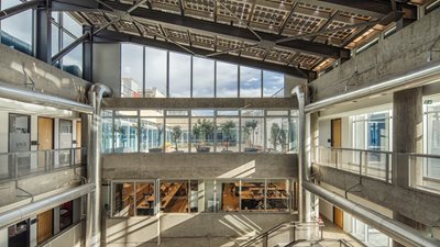 Η ΑPIVITA ανανεώνει την B Corp Πιστοποίησή της και παραμένει σταθερή στις δεσμεύσεις της!