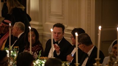 Ο Έλον Μασκ επέστρεψε στον Λευκό Οίκο - Στο επίσημο δείπνο του Τραμπ για τον Μπιν Σαλμάν