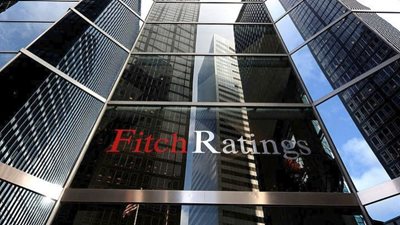Νέα ψήφος εμπιστοσύνης της Fitch για τις ελληνικές τράπεζες