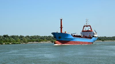 Εμπορικά πλοία "μπλοκάρουν" στα λιμάνια της Κίνας με φόντο τέλη στα αμερικανικά πλοία