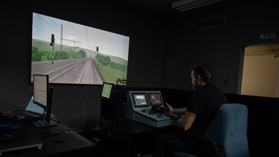 Κ. Κυρανάκης: "Πρώτη φορά εκπαιδεύονται οι μηχανοδηγοί στο ETCS με προσομοιωτή"