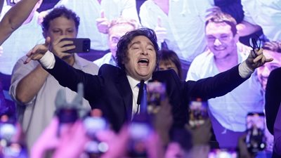 Αργεντινή: Ράλι στις αγορές μετά τη νίκη Μιλέι - Εκτοξεύεται 10% το πέσο, άλμα 20% στο χρηματιστήριο