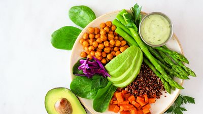 Διατροφή και COVID-19: Οι τροφές που μας προστατεύουν