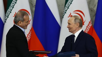 ΗΠΑ και Ισραήλ έστειλαν το Ιράν πιο κοντά στη Ρωσία