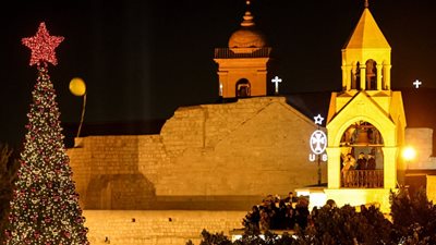 Οι εορτασμοί των Χριστουγέννων επιστρέφουν στη Βηθλεέμ μετά από 2 χρόνια πολέμου στη Γάζα
