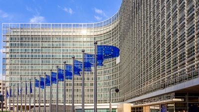 Κομισιόν: Η Ελλάδα έχει τις περισσότερες φοροαπαλλαγές - Η φοροδιαφυγή μειώνεται