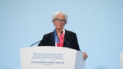 Γιατί η ΕΚΤ αφήνει ανοιχτά όλα τα ενδεχόμενα για τα επιτόκια