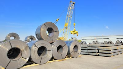 Ο Καναδάς επιβάλλει νέους δασμούς στον αμερικανικό χάλυβα και περιορίζει τις εισαγωγές από το εξωτερικό