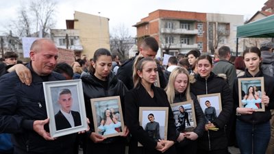 Βόρεια Μακεδονία: Χιλιάδες πολίτες στα Σκόπια ζητούν δικαιοσύνη για την τραγωδία με τους 63 νεκρούς στο Κότσανι