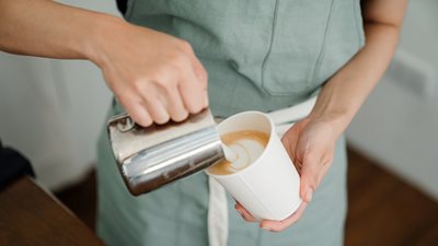 Πόσοι καφέδες την ημέρα είναι αρκετοί και πού πρέπει να σταματάμε;