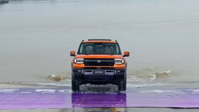 Υβριδικό SUV της Chery εμεινε για 22 λεπτά στο νερό-δείτε ποιο ποτάμι διέσχισε επιπλέοντας