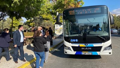 Συγκοινωνίες Αθήνας: Ταλαιπωρία με άδεια τιμόνια και μισό εκατομμύριο χαμένα δρομολόγια
