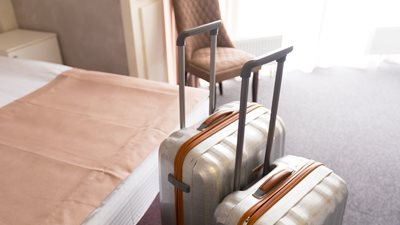 Υποχώρηση σε τιμές, οριακή αύξηση στις πληρότητες: Τι δείχνουν τα στοιχεία της AirDNA για την αγορά των βραχυχρόνιων μισθώσεων στην Ελλάδα τον Οκτώβριο