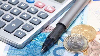 Πόσους φόρους θα πληρώνουμε κάθε μήνα το 2026 - Οι πιο δύσκολοι μήνες