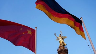 Γερμανία και Κίνα ζητούν ενίσχυση εμπορικών δεσμών και αποκλιμάκωση εντάσεων