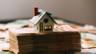 Απόφαση σταθμός του ΣτΕ για τα "μαύρα" στις μεταβιβάσεις ακινήτων