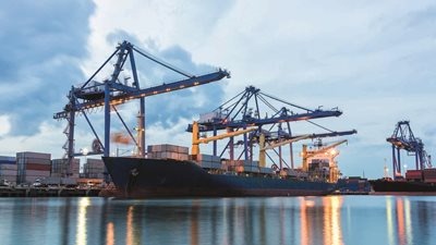 Ελληνική πρωτοκαθεδρία στις αγοραπωλησίες ξηρού φορτίου - Ανανέωση στόλου αντί για επέκταση