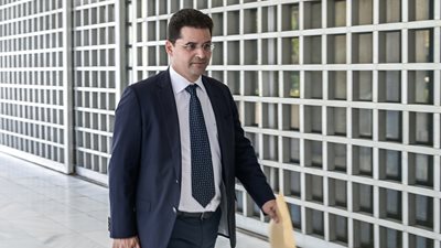 Στην Ολομέλεια του ΣτΕ η προσφυγή του δημοσιογράφου Θ. Κουκάκη για παρακολουθήσεις και άρση τηλεφωνικού απορρήτου