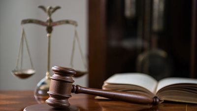 Novartis: Δεσμεύτηκαν 10 και 22 εκατ. δολάρια από τους δύο πρώην προστατευόμενους μάρτυρες