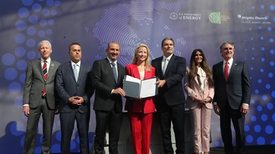 Οι 4 σημαντικές συμφωνίες που υπογράφηκαν στην ενεργειακή σύνοδο P-TEC στην Αθήνα