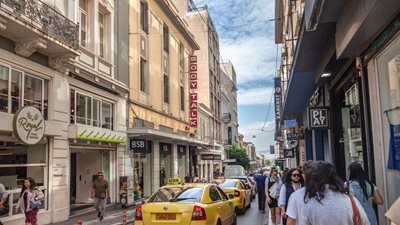 Ο πιο εμπορικός δρόμος της Αθήνας ξανασχεδιάζεται-γιατί καθυστερεί