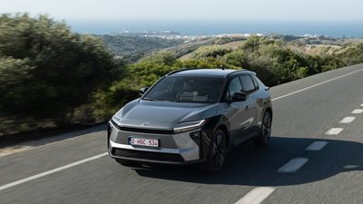 Αποστολή στη Μάλαγα: Οδηγούμε το νέο Toyota bZ4X