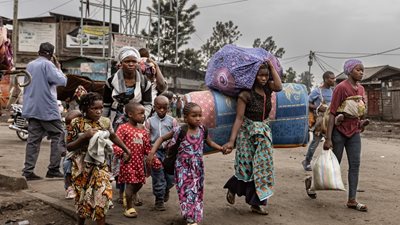 ΛΔ Κονγκό: Εκατοντάδες άμαχοι περνούν στη Ρουάντα για να γλιτώσουν από τις μάχες