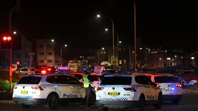 Αυστραλία: Αιματοκύλισμα σε εκδήλωση για την εβραϊκή Χάνουκα σε παραλία του Σίδνεϊ - Στους 16 οι νεκροί, ανάμεσά τους και ένας από τους δράστες