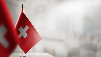 Δημοψήφισμα στην Ελβετία: Οι πολίτες αποφασίζουν για υποχρεωτική πολιτική θητεία και κλιματικό φόρο στους πιο πλούσιους