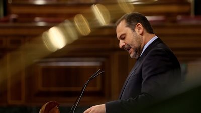 Ισπανία: Δικαστής ζητά να βρεθεί στο εδώλιο πρώην υπουργός - και δεξί χέρι του Σάντσεθ - για διαφθορά